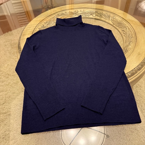 NWT Gap 100% Merino Wool Turtleneck Sweater Navy Blue S Minimalist Classic - Picture 6 of 11